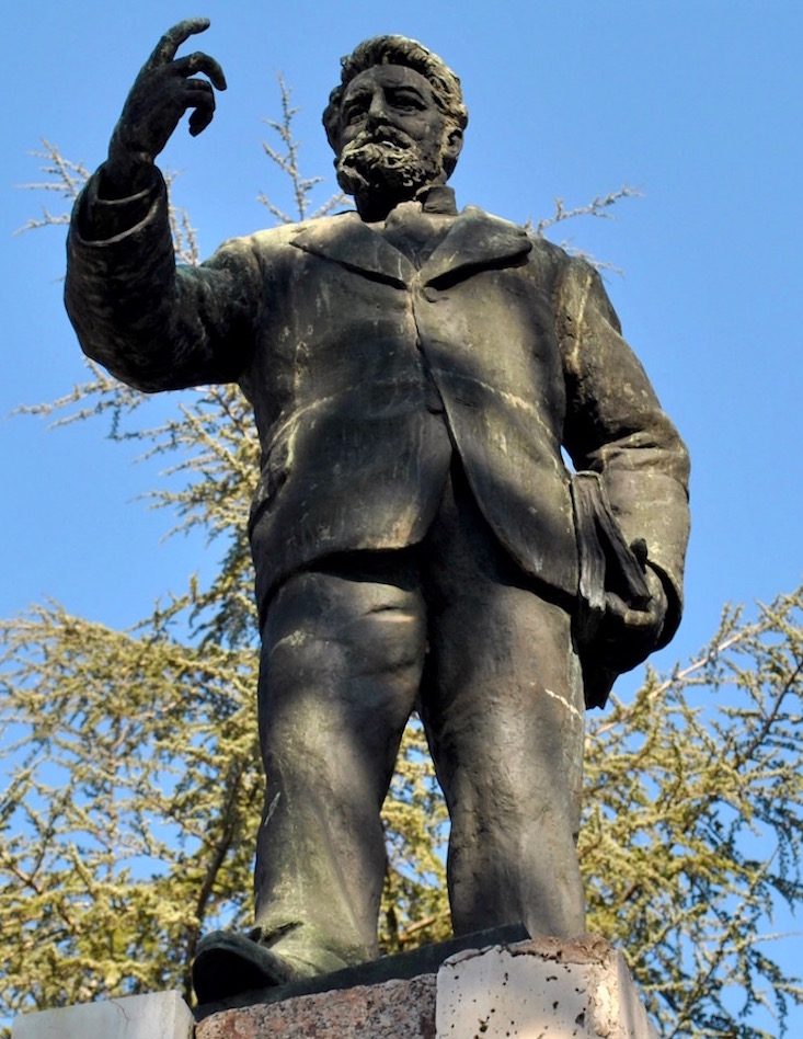 Leonardo Bianchi's monument 56.jpg